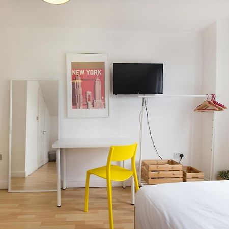 Tooting Broadway Studios & Rooms By Dc London Rooms Экстерьер фото